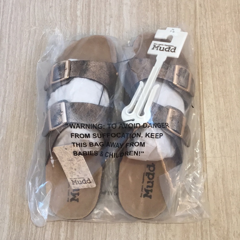 1 left ❤️SALE 2 for $14❤️New Mudd buckle slides - Picture 7 of 8